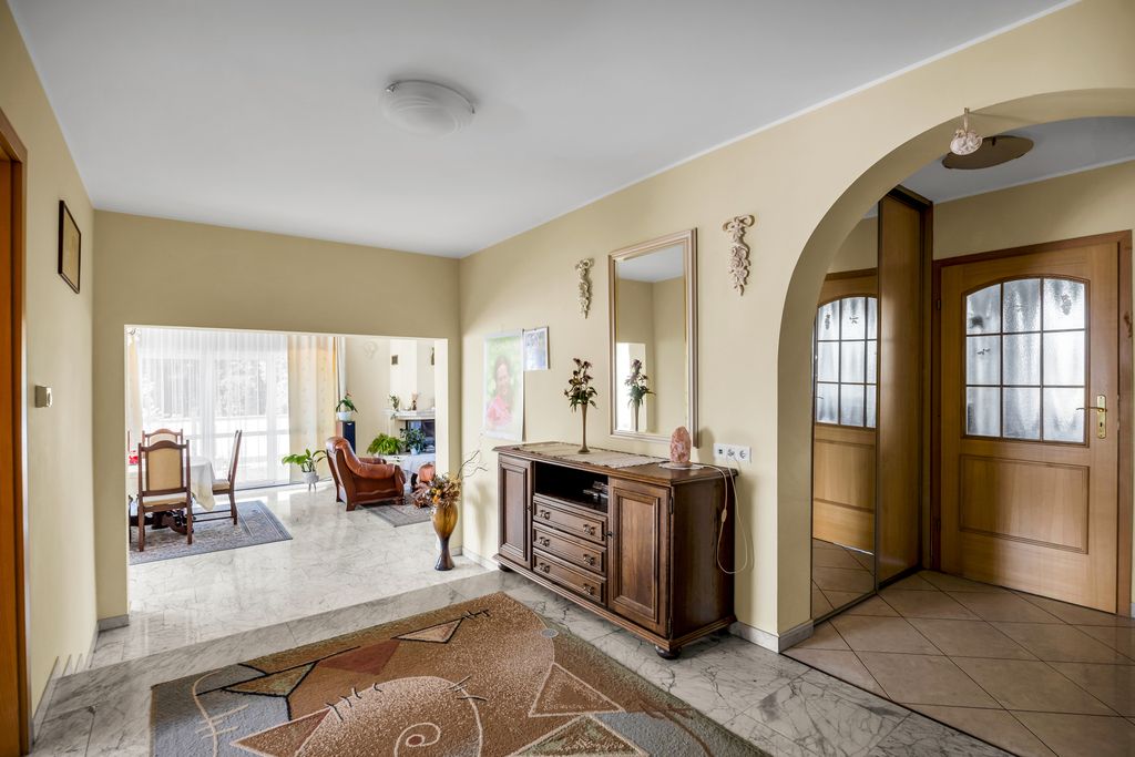 dom wolnostojący, 8 pokoi Kalisz, ul. Żwirki i Wigury. Zdjęcie 4