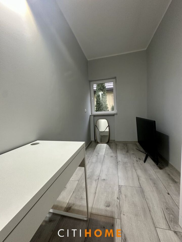 dom wolnostojący, 1 pokój Józefów. Zdjęcie 6