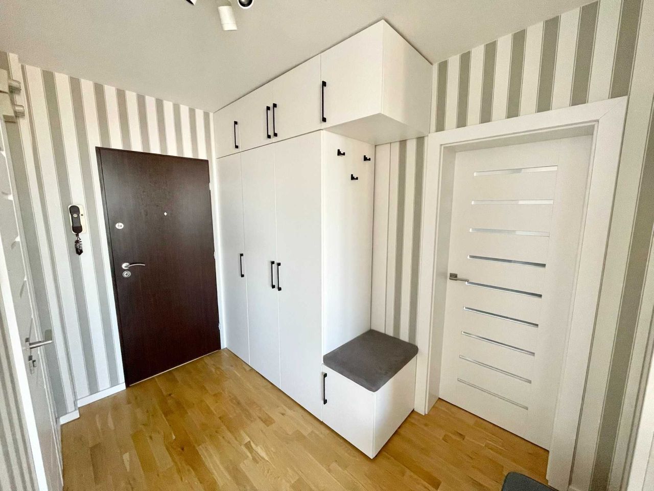 Mieszkanie 2-pokojowe Warszawa Praga-Południe. Zdjęcie 5