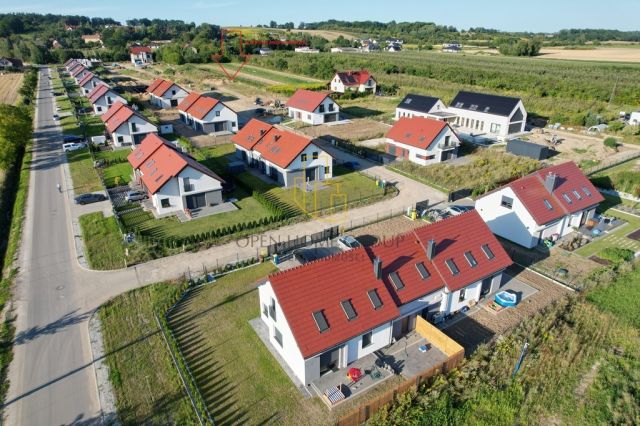 bliźniak, 5 pokoi Wisznia Mała. Zdjęcie 3