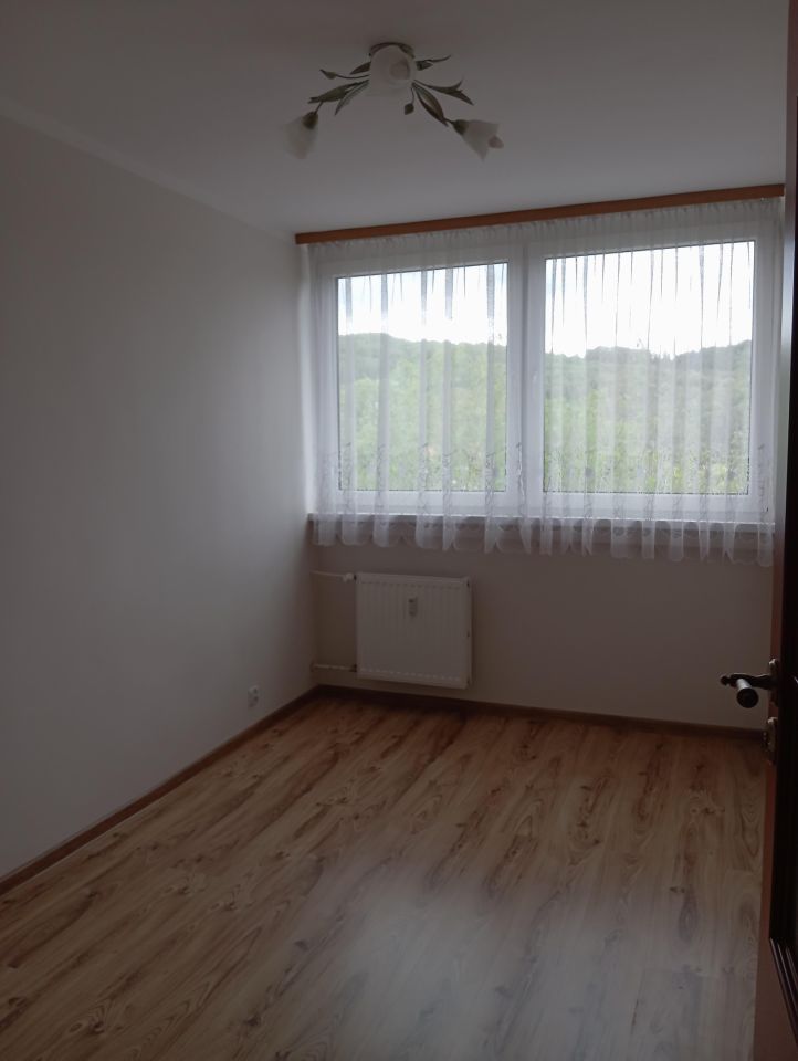 Mieszkanie 3-pokojowe Wleń, ul. Jana Pawła II. Zdjęcie 2