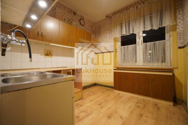 Mieszkanie 3-pokojowe Bytom Karb, ul. Konstytucji. Zdjęcie 2