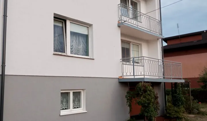 dom wolnostojący, 6 pokoi Moszczenica, ul. Cmentarna