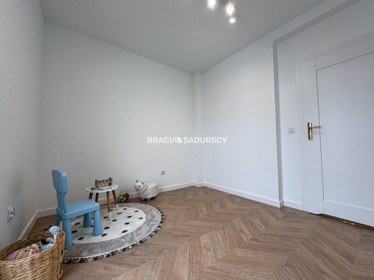 Mieszkanie 5-pokojowe Niepołomice. Zdjęcie 12