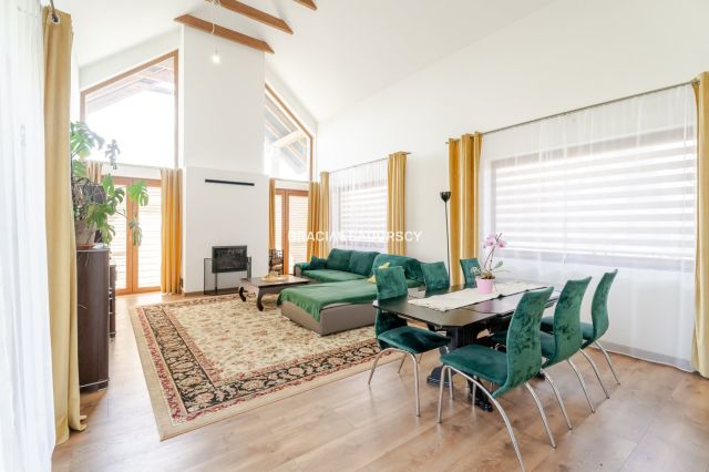 dom wolnostojący, 6 pokoi Zawada. Zdjęcie 2