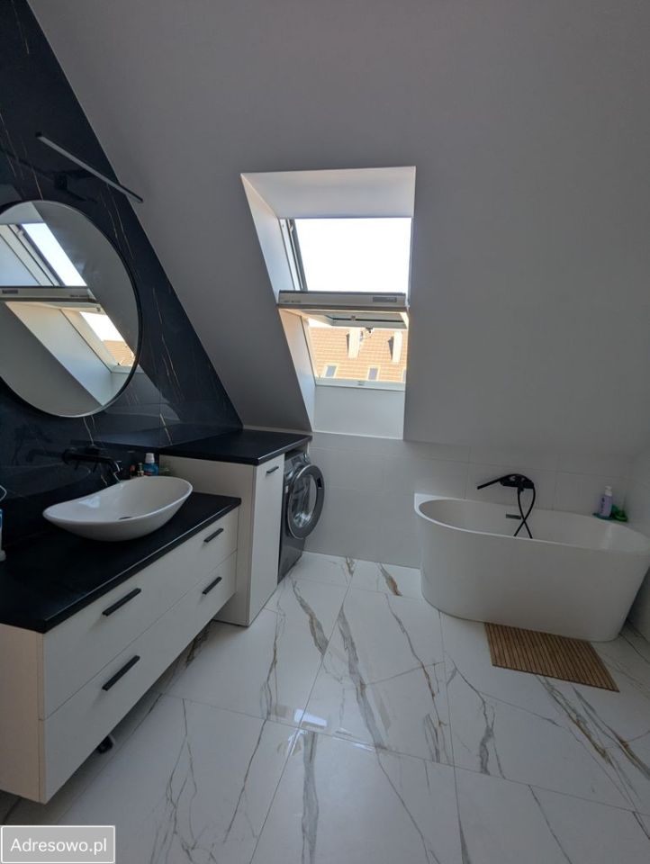 bliźniak, 3 pokoje Skowarcz. Zdjęcie 3