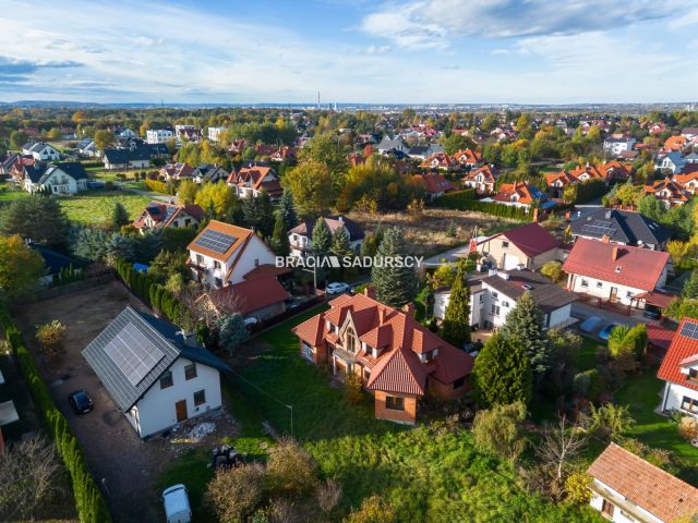 dom wolnostojący, 7 pokoi Śledziejowice. Zdjęcie 32