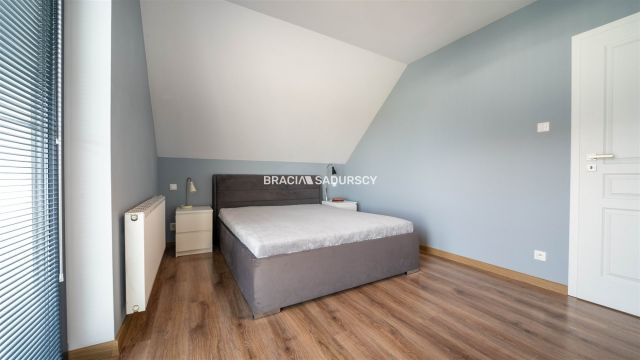 dom wolnostojący, 5 pokoi Luborzyca, ul. Wichrowe Wzgórze. Zdjęcie 12