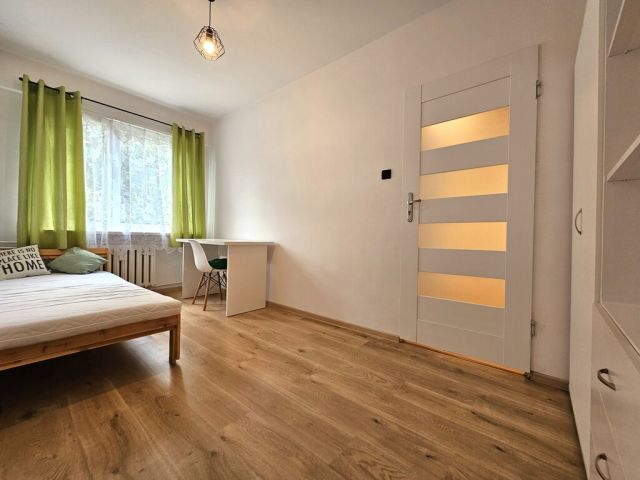 Mieszkanie 4-pokojowe Rzeszów Nowe Miasto, ul. ks. Jerzego Popiełuszki. Zdjęcie 2