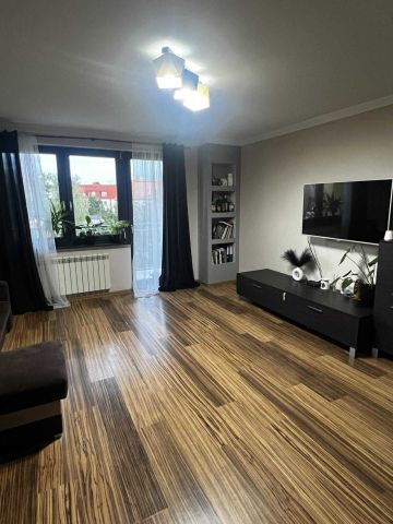 Mieszkanie 3-pokojowe Gołdap, ul. Żeromskiego. Zdjęcie 1