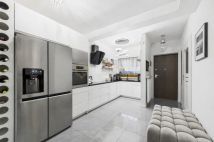 dom szeregowy, 5 pokoi Łomianki Dolne, ul. Kościelna Droga. Zdjęcie 4