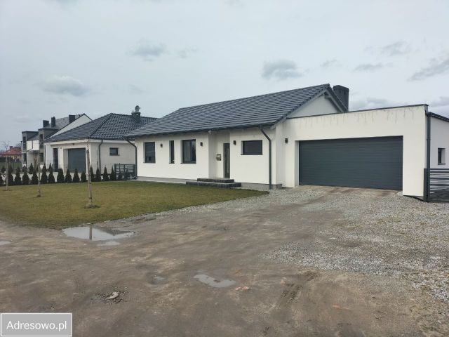 dom wolnostojący, 4 pokoje Piechanin, ul. Pszenna. Zdjęcie 1