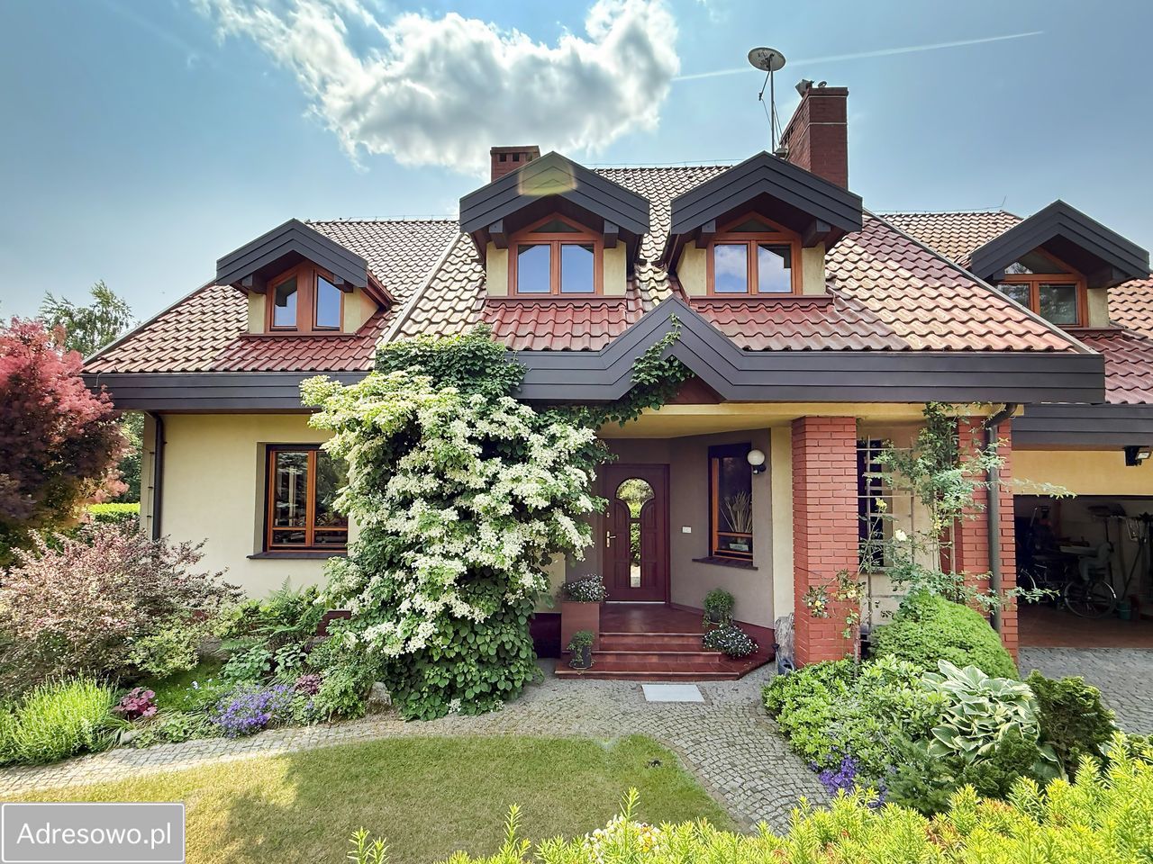 dom wolnostojący, 7 pokoi Częstochowa Parkitka, ul. Staropolska