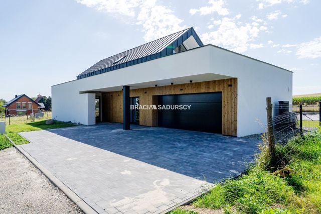 dom wolnostojący, 4 pokoje Bębło, ul. ks. Jana Skotnickiego. Zdjęcie 7