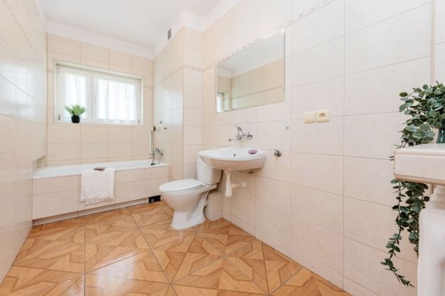 dom wolnostojący, 6 pokoi Łapanów. Zdjęcie 20