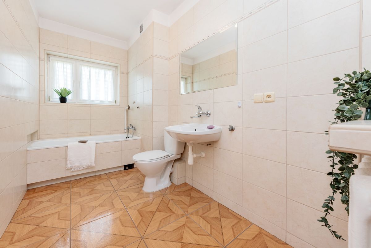 dom wolnostojący, 6 pokoi Łapanów. Zdjęcie 20