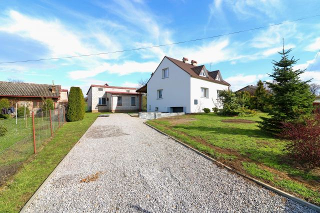 dom wolnostojący, 6 pokoi Żurawiczki. Zdjęcie 1