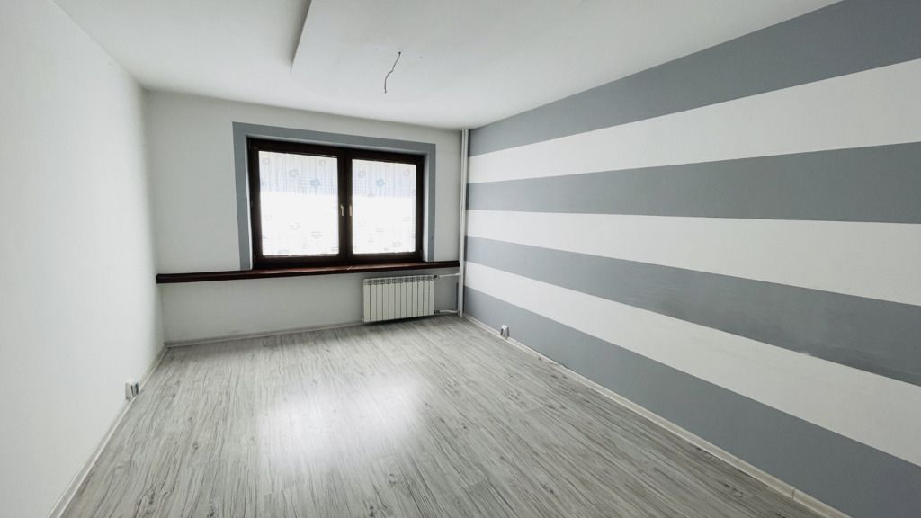 Mieszkanie 3-pokojowe Bełchatów. Zdjęcie 4