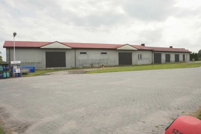 Hala/magazyn Kurów. Zdjęcie 1