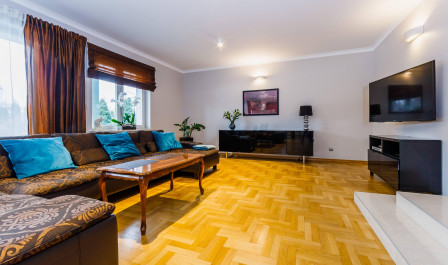 dom wolnostojący, 6 pokoi Tarnobrzeg Zakrzów