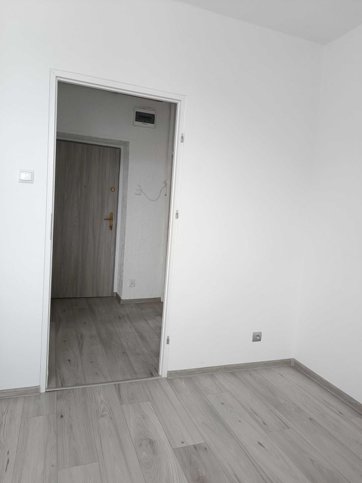 Mieszkanie 1-pokojowe Bytom Stroszek, pl. Pokoju. Zdjęcie 2