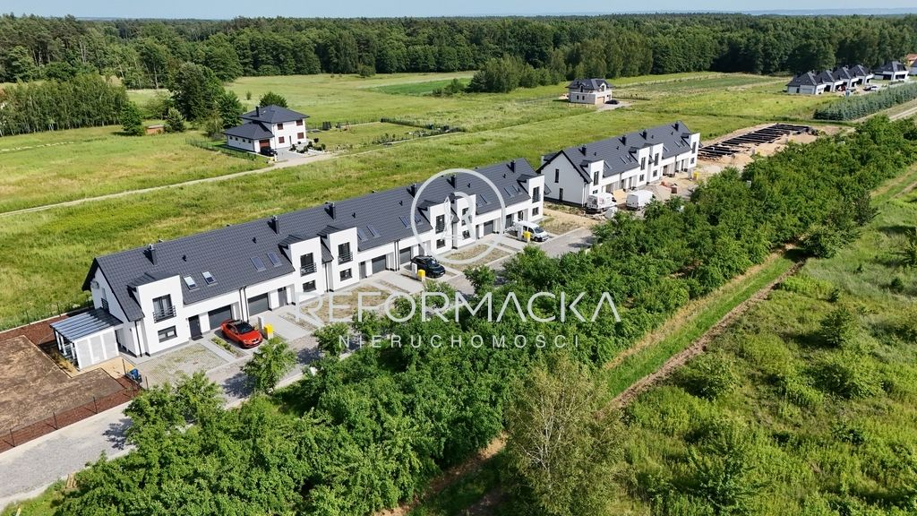 dom szeregowy, 5 pokoi Głogów Małopolski. Zdjęcie 1