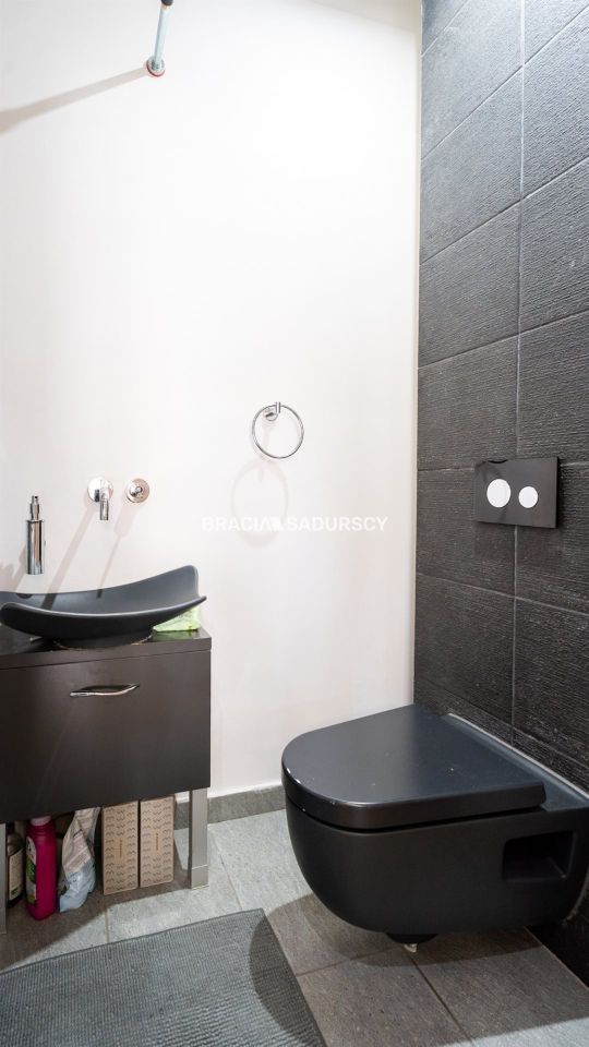 Mieszkanie 3-pokojowe Kraków Dębniki, ul. dr. Jana Piltza. Zdjęcie 16