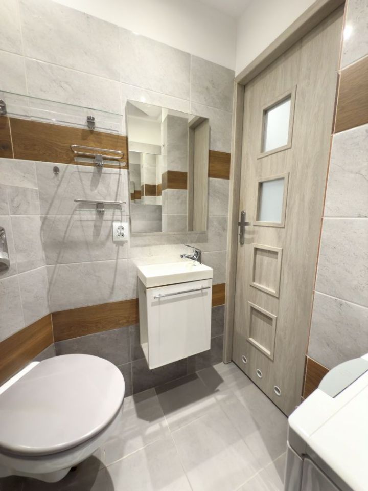 Mieszkanie 2-pokojowe Łódź Dąbrowa. Zdjęcie 4