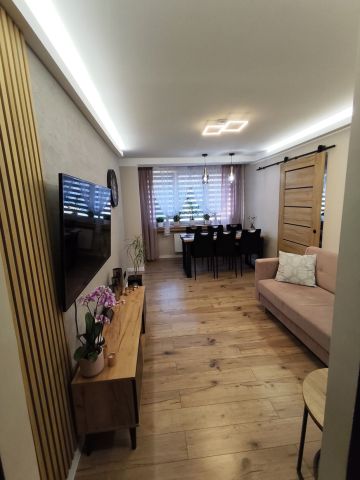 Mieszkanie 3-pokojowe Świętochłowice Centrum, ul. Szpitalna. Zdjęcie 1