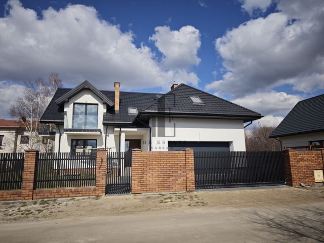 dom wolnostojący, 7 pokoi Warszawa Wawer. Zdjęcie 1