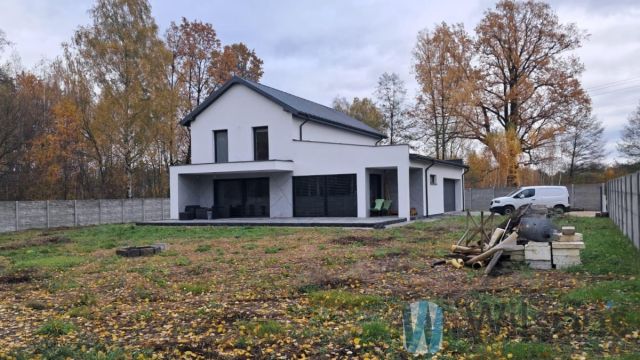 dom wolnostojący, 5 pokoi Wiązowna, ul. Dobra. Zdjęcie 2