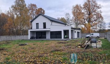 dom wolnostojący, 5 pokoi Wiązowna, ul. Dobra