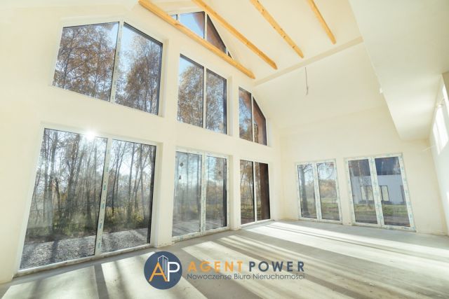 dom wolnostojący, 5 pokoi Minoga. Zdjęcie 3