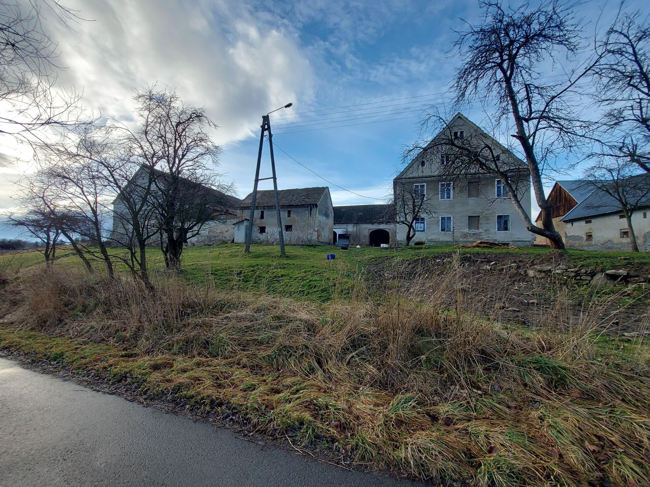 gospodarstwo, 10 pokoi Grodziszcze. Zdjęcie 1
