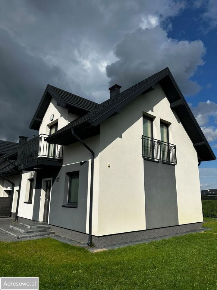 bliźniak, 4 pokoje Laszczki, ul. Leszczynowa. Zdjęcie 1