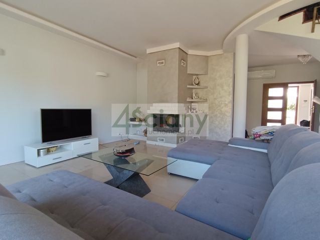 dom wolnostojący, 6 pokoi Rembelszczyzna. Zdjęcie 3