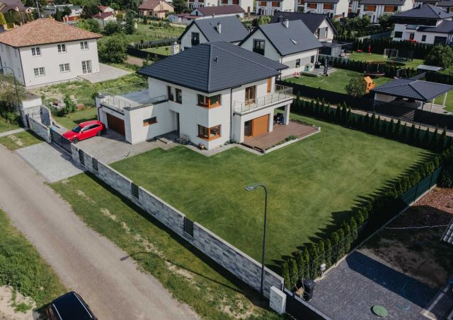 dom wolnostojący Marysin. Zdjęcie 1