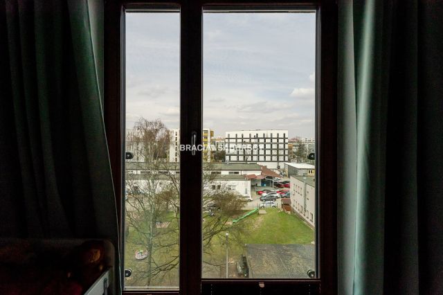 Mieszkanie 3-pokojowe Kraków Podgórze, ul. Tadeusza Szafrana. Zdjęcie 38