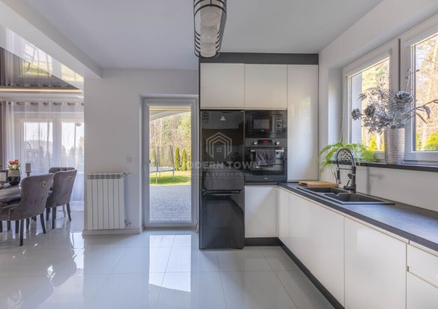 dom wolnostojący, 5 pokoi Mieszki-Różki Mieszki-Atle. Zdjęcie 8