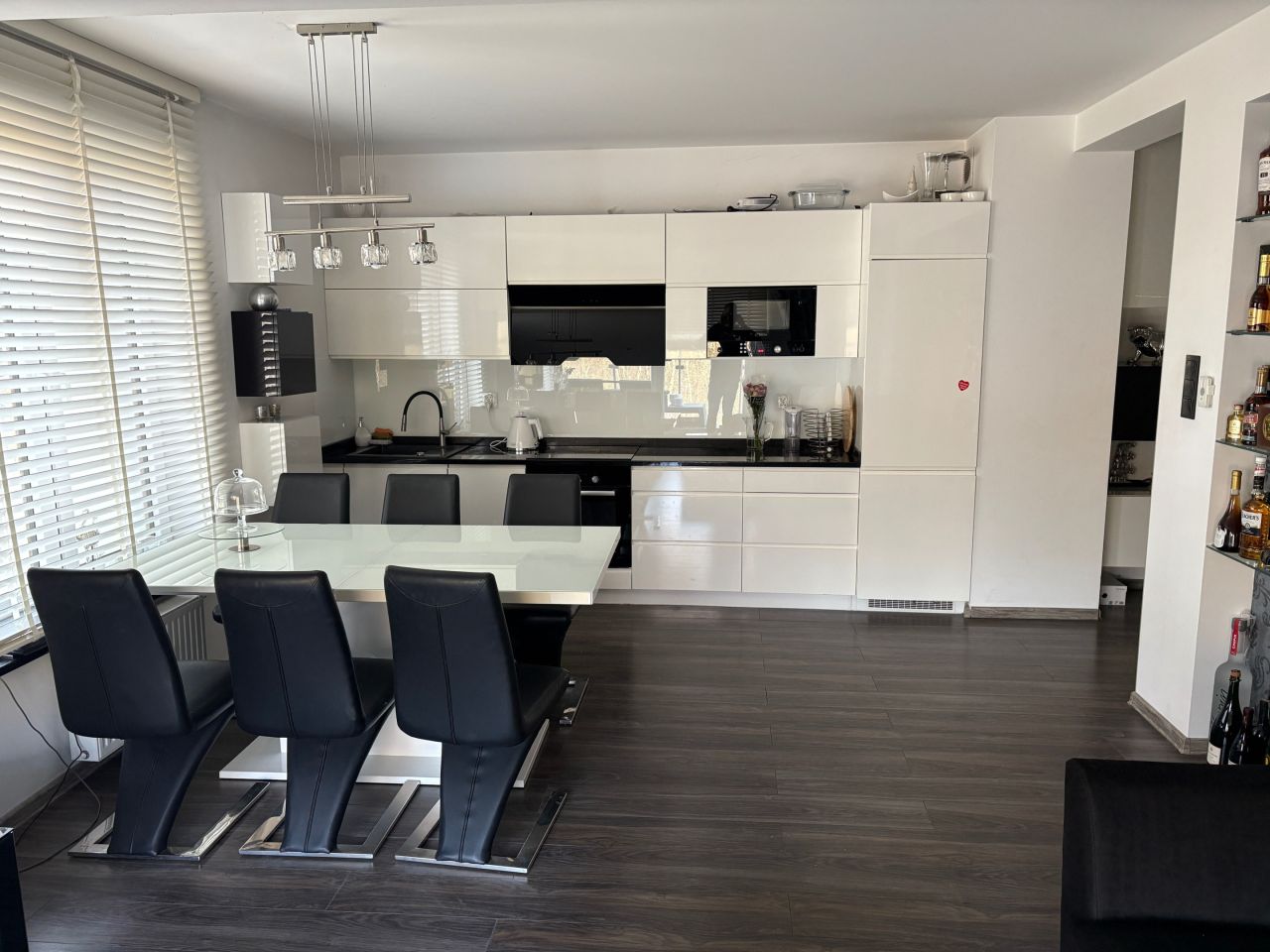 Mieszkanie 3-pokojowe Kołobrzeg. Zdjęcie 4