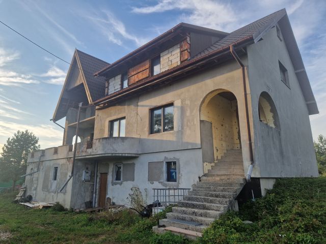 dom wolnostojący Radomice. Zdjęcie 1