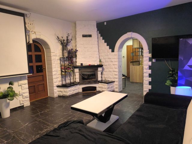 Mieszkanie 4-pokojowe Czechowice-Dziedzice. Zdjęcie 1