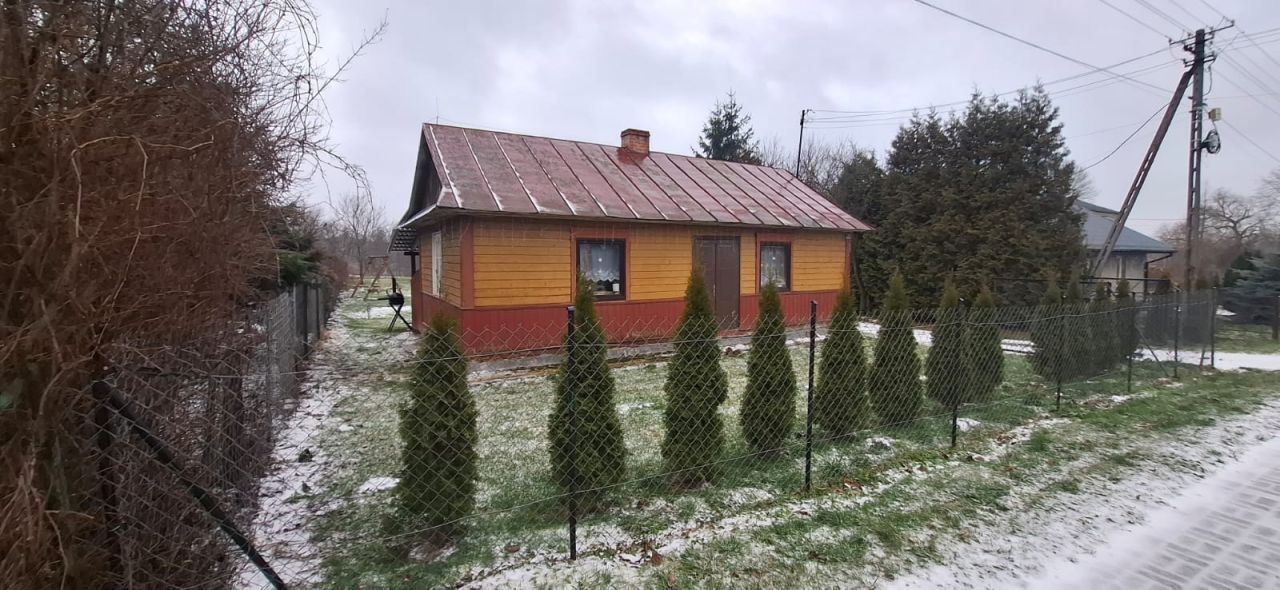 dom wolnostojący, 2 pokoje Brzeziny. Zdjęcie 2