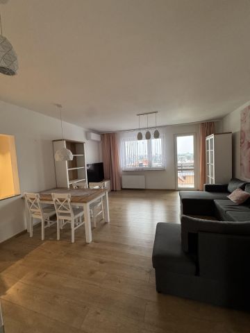 Mieszkanie 3-pokojowe Zgorzelec, ul. Stanisława Wyspiańskiego. Zdjęcie 1