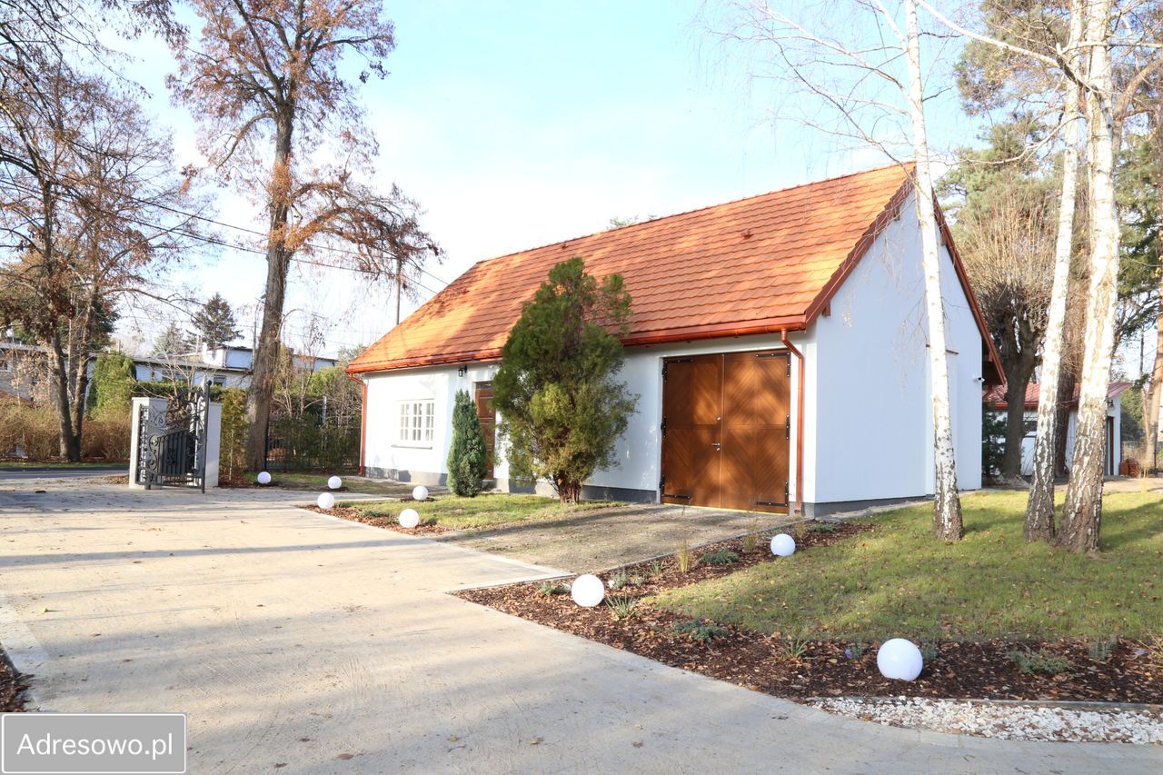 dworek, 8 pokoi Komorów. Zdjęcie 18