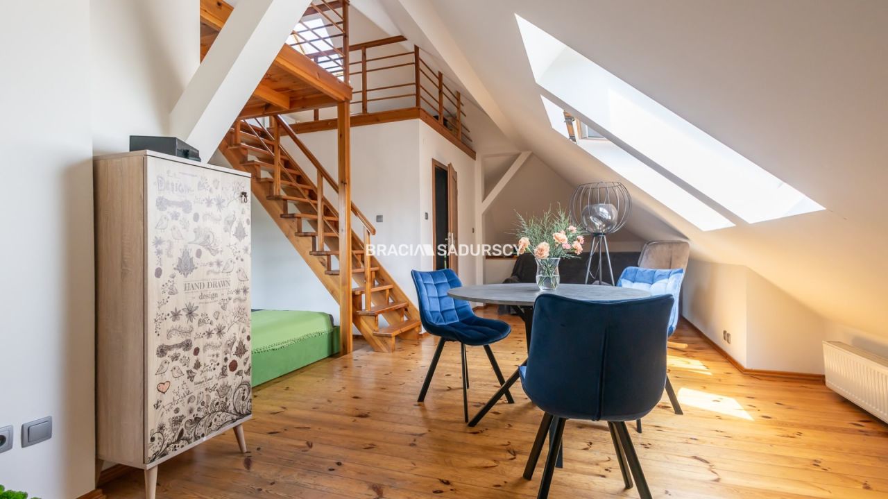 dom wolnostojący, 8 pokoi Kraków Swoszowice, ul. Jeździecka. Zdjęcie 6