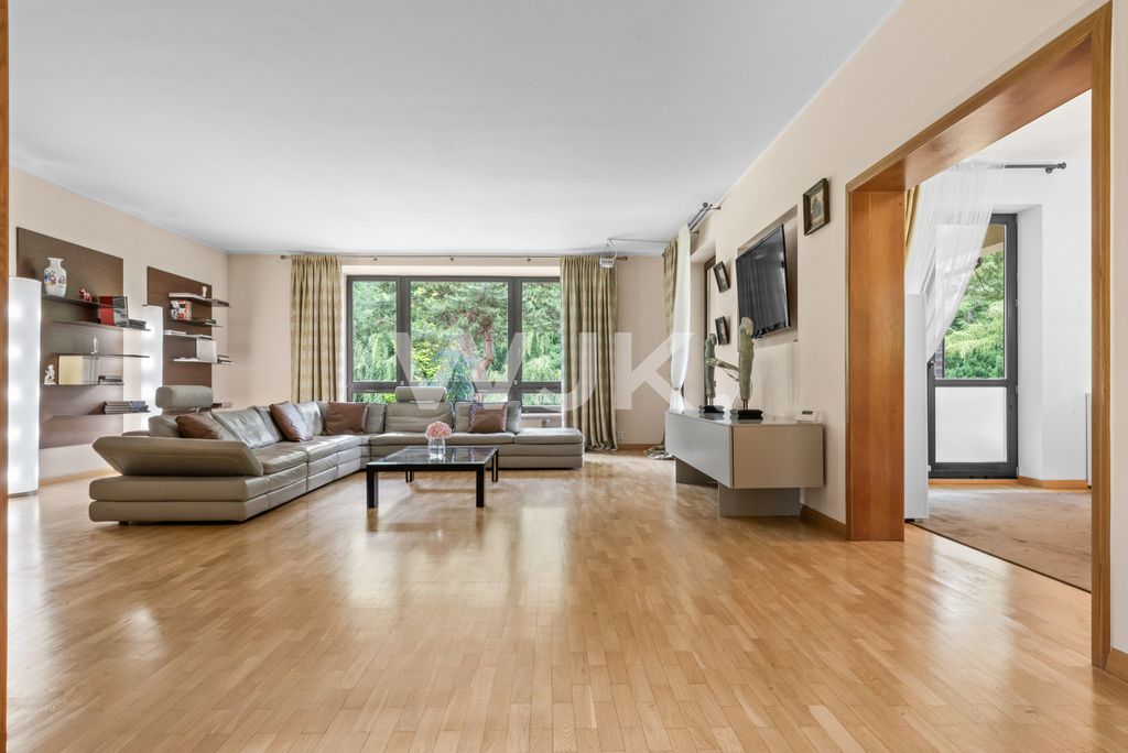 dom wolnostojący, 8 pokoi Warszawa Ursynów