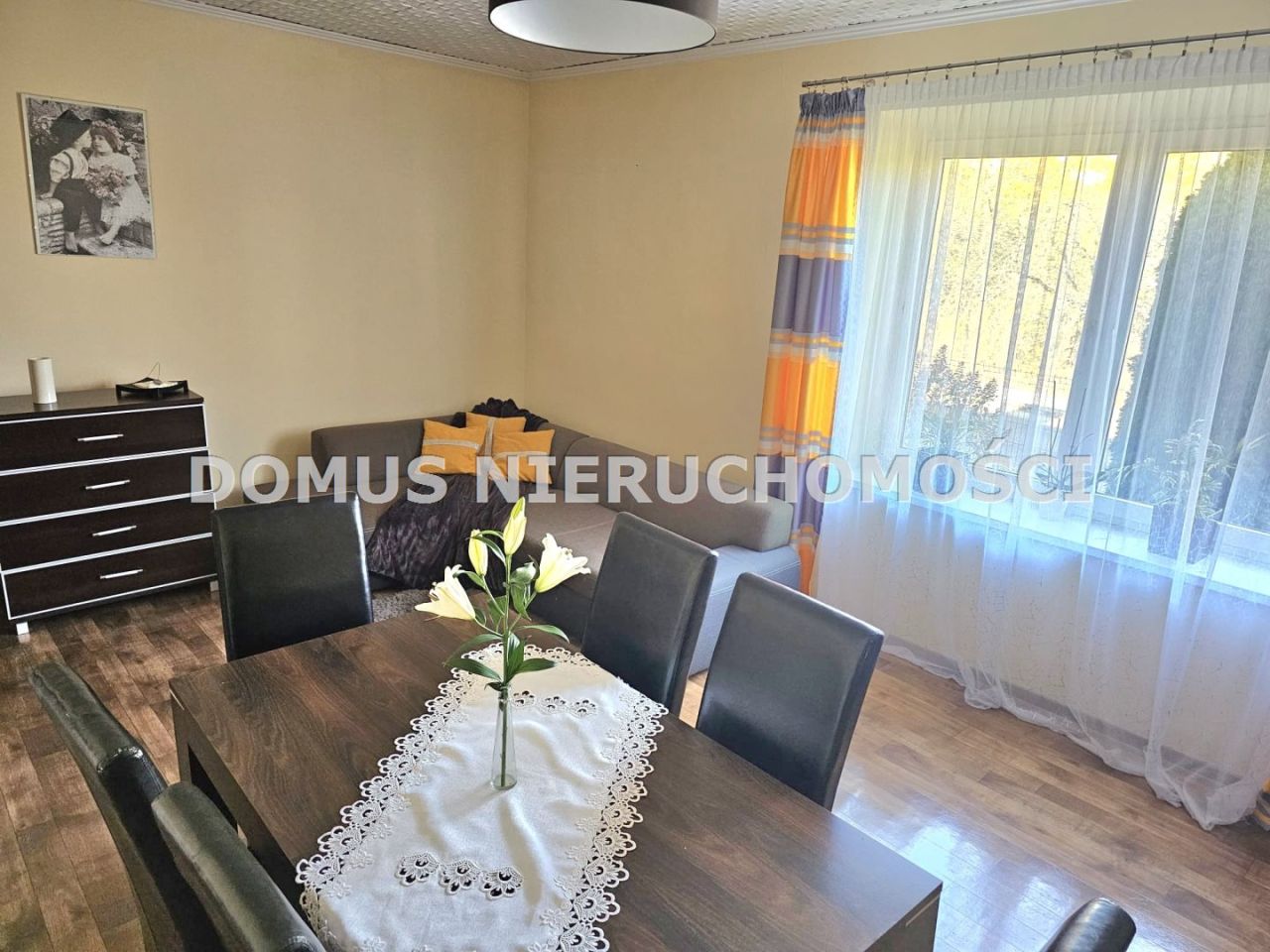 dom wolnostojący, 3 pokoje Niesułków. Zdjęcie 2