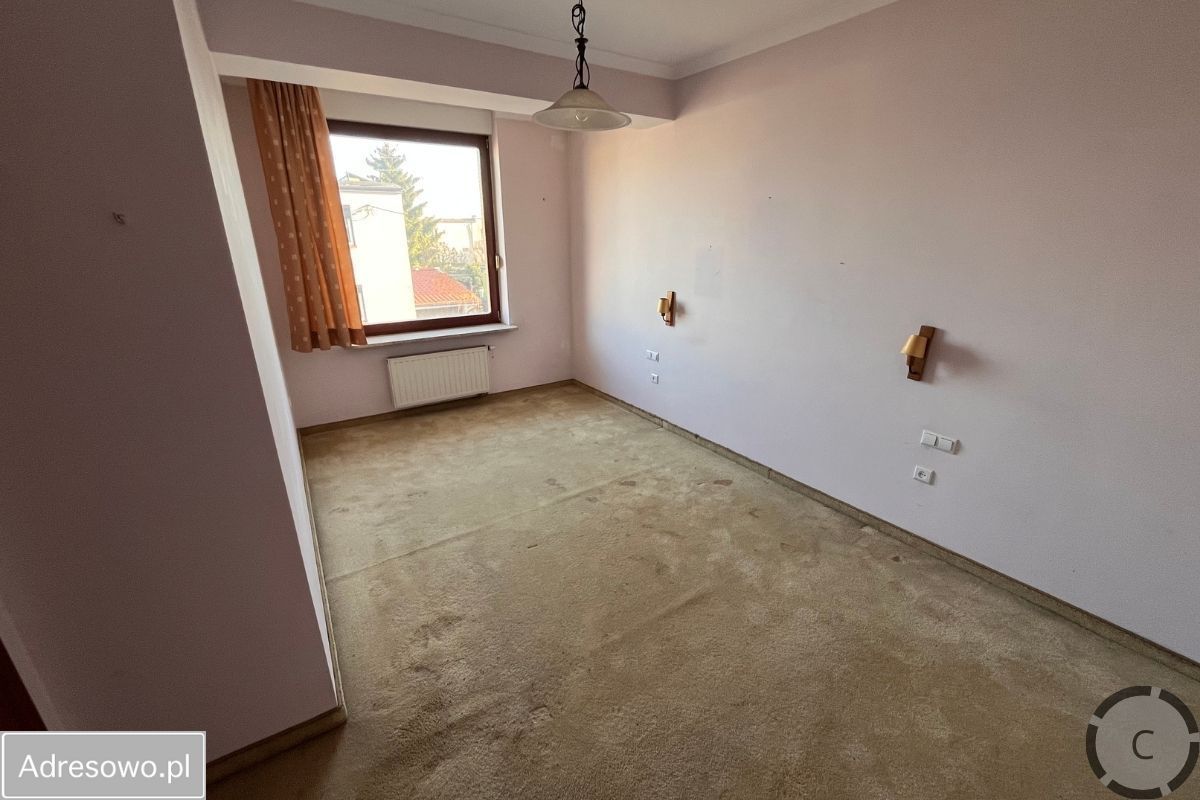 dom wolnostojący, 5 pokoi Poznań Świerczewo, os. Powstańców Śląskich. Zdjęcie 7