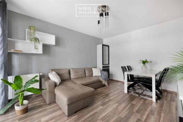 Mieszkanie 3-pokojowe Warszawa Ochota, ul. Bitwy Warszawskiej 1920 r.. Zdjęcie 1